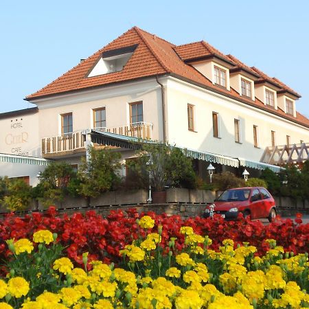 Hotel Geier Bad Schönau エクステリア 写真