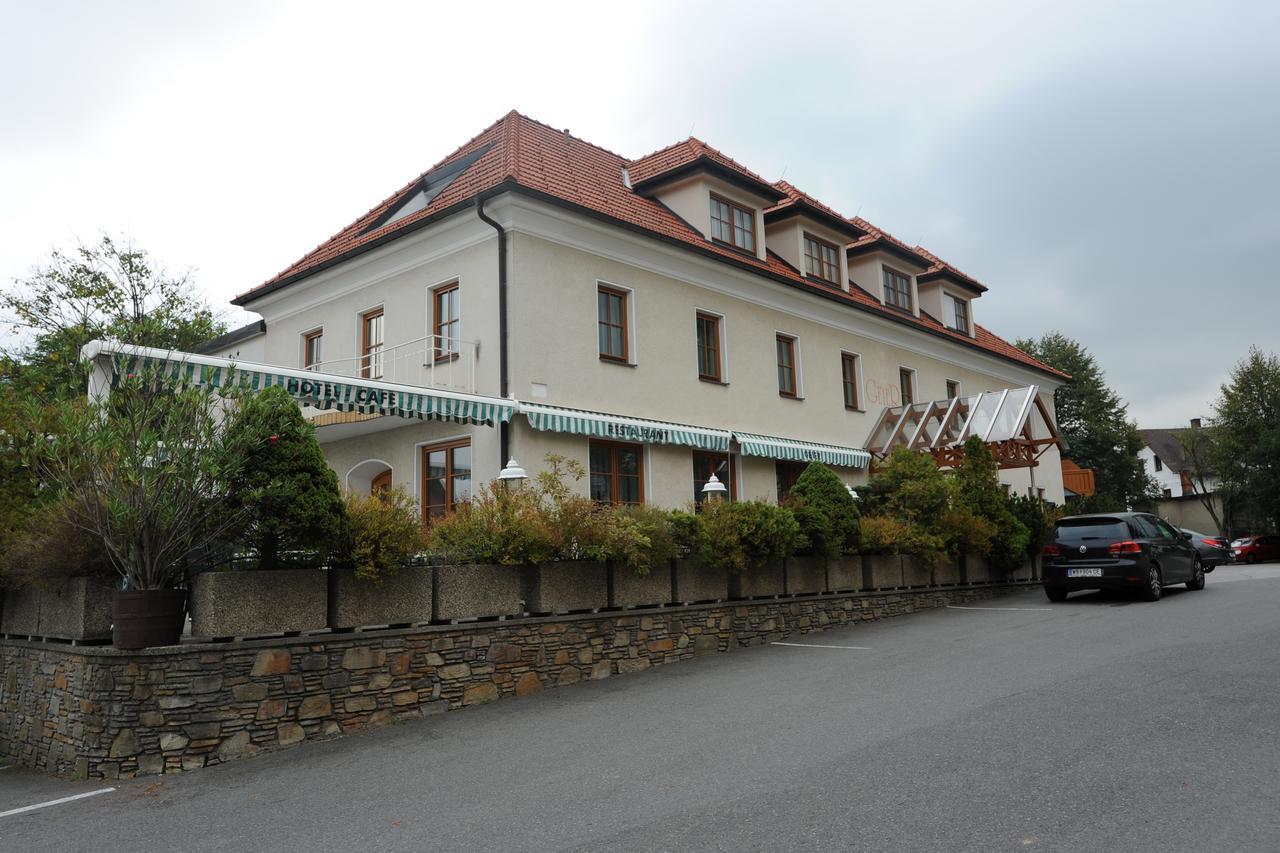 Hotel Geier Bad Schönau エクステリア 写真