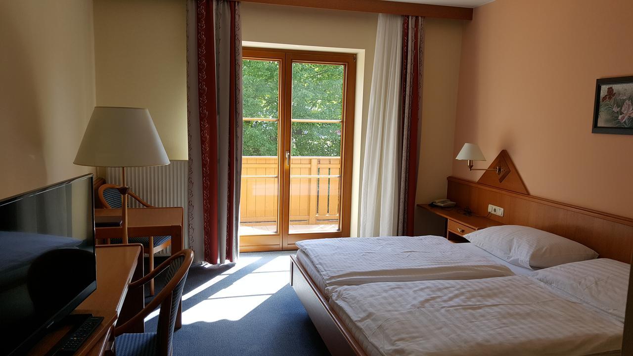 Hotel Geier Bad Schönau エクステリア 写真